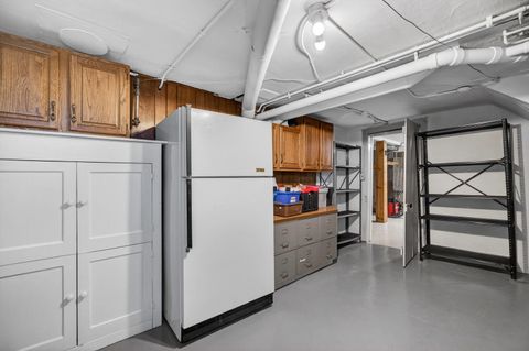 Tiny photo for 220 E Dover Court, Davenport, IA 52803 (MLS # 12550457)