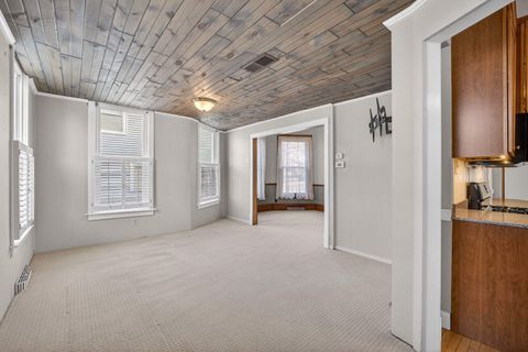 Tiny photo for 220 E Dover Court, Davenport, IA 52803 (MLS # 12550457)