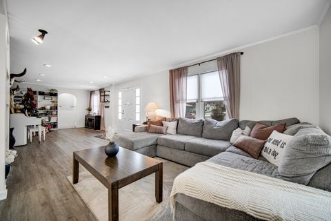 Tiny photo for 523 N Cedar Road, New Lenox, IL 60451 (MLS # 12536857)