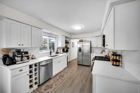 Tiny photo for 523 N Cedar Road, New Lenox, IL 60451 (MLS # 12536857)