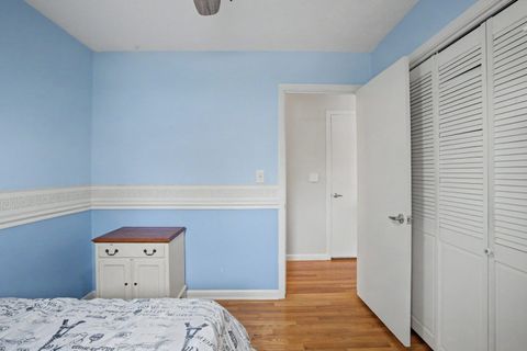 Tiny photo for 1935 Fairmeadows Court, Bettendorf, IA 52722 (MLS # 12620853)