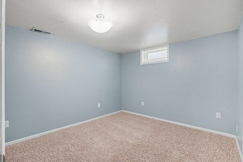 Tiny photo for 1935 Fairmeadows Court, Bettendorf, IA 52722 (MLS # 12620853)