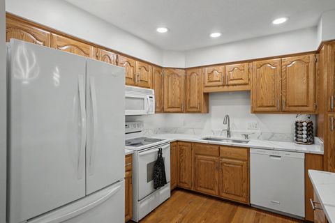 Tiny photo for 1935 Fairmeadows Court, Bettendorf, IA 52722 (MLS # 12620853)