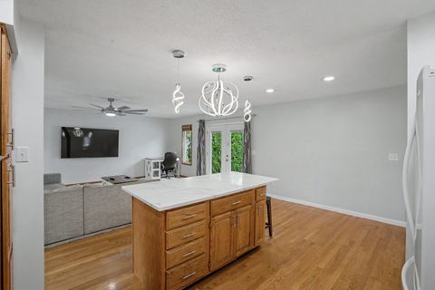 Tiny photo for 1935 Fairmeadows Court, Bettendorf, IA 52722 (MLS # 12620853)