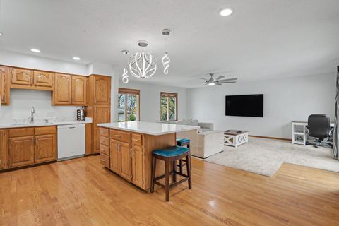 Tiny photo for 1935 Fairmeadows Court, Bettendorf, IA 52722 (MLS # 12620853)