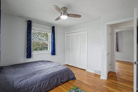 Tiny photo for 1935 Fairmeadows Court, Bettendorf, IA 52722 (MLS # 12620853)