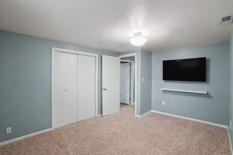 Tiny photo for 1935 Fairmeadows Court, Bettendorf, IA 52722 (MLS # 12620853)