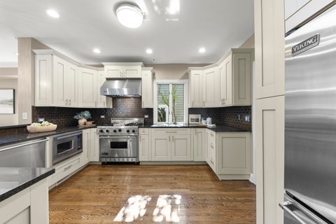 Tiny photo for 405 S HAWTHORNE Avenue, Elmhurst, IL 60126 (MLS # 12777096)