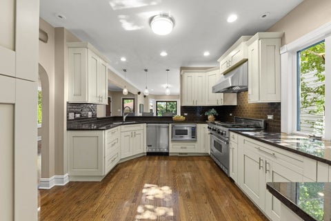 Tiny photo for 405 S HAWTHORNE Avenue, Elmhurst, IL 60126 (MLS # 12777096)