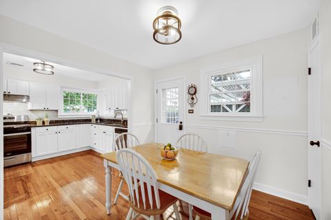 Tiny photo for 474 N Highview Avenue, Elmhurst, IL 60126 (MLS # 12463808)