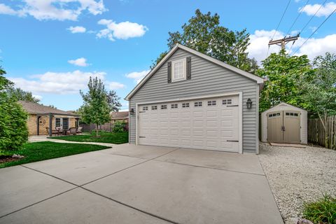 Tiny photo for 474 N Highview Avenue, Elmhurst, IL 60126 (MLS # 12463808)