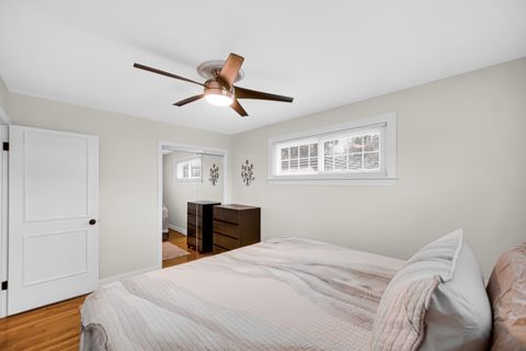 Tiny photo for 474 N Highview Avenue, Elmhurst, IL 60126 (MLS # 12463808)