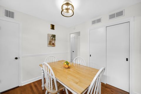 Tiny photo for 474 N Highview Avenue, Elmhurst, IL 60126 (MLS # 12463808)