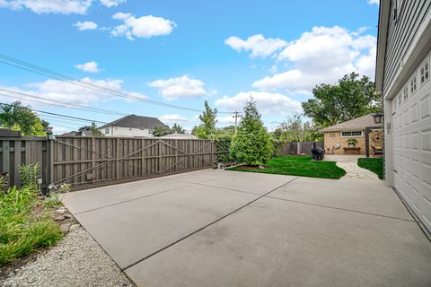Tiny photo for 474 N Highview Avenue, Elmhurst, IL 60126 (MLS # 12463808)