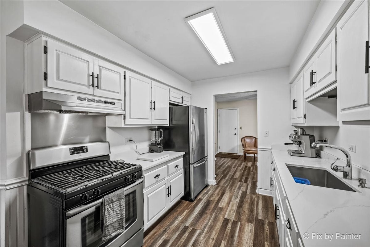 125 W Middle Street