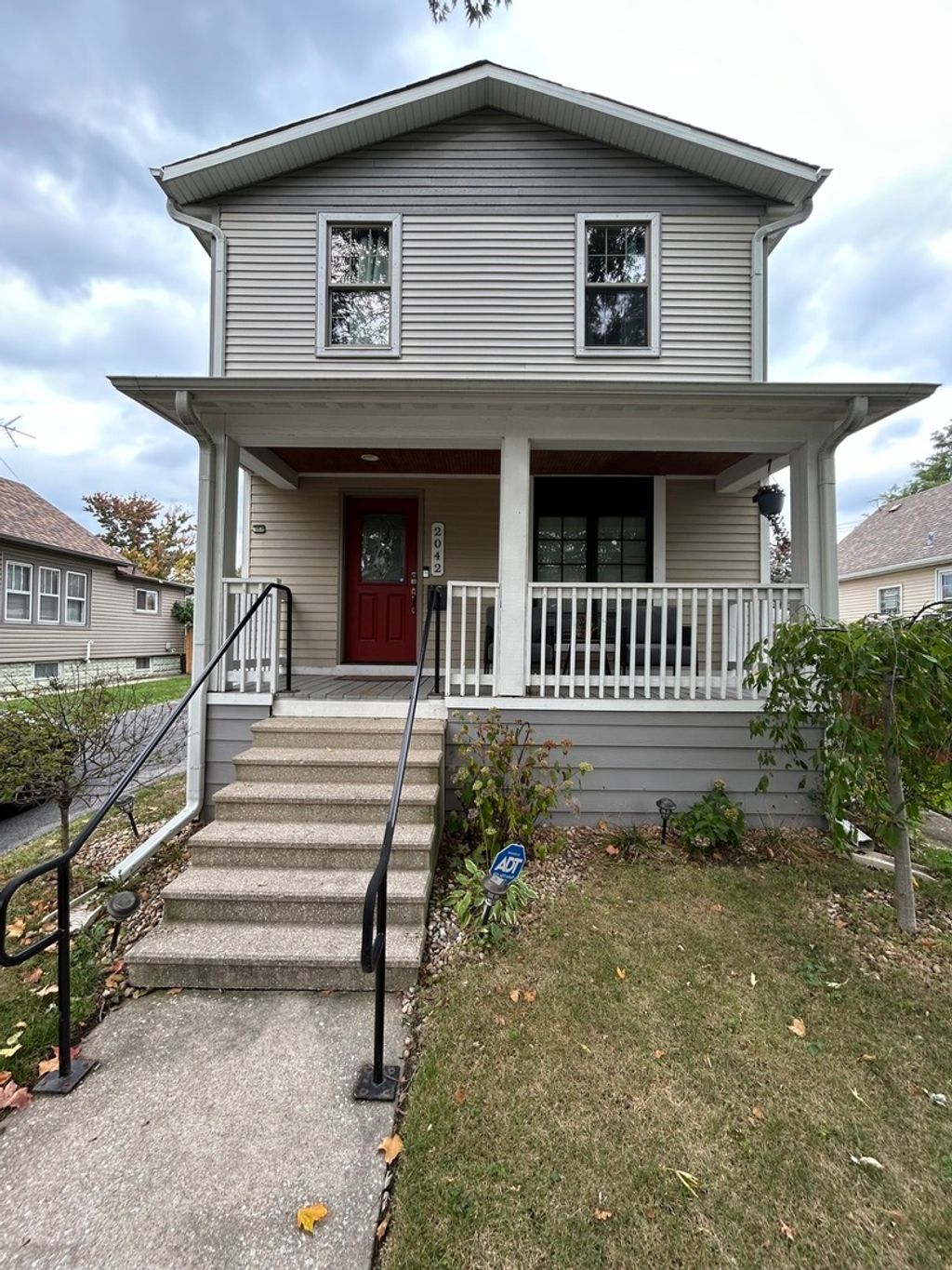 Photo for 2042 Grove Street, Blue Island, IL 60406 (MLS # 12496045)