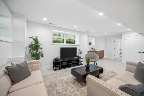 Tiny photo for 4522 N Kenton Avenue, Chicago, IL 60630 (MLS # 12779159)