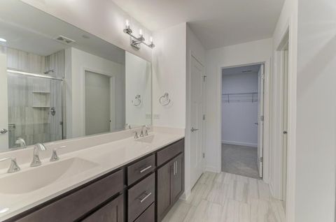 Tiny photo for 257 N MASTERS Drive, Addison, IL 60101 (MLS # 12585345)