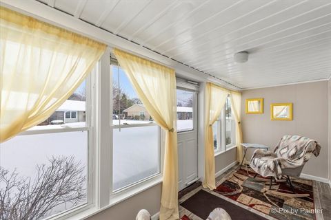 Tiny photo for 7408 Chevy Chase Court, Fox Lake, IL 60020 (MLS # 12593917)