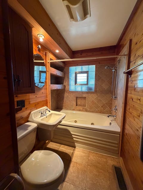 Tiny photo for 381 N Silverleaf Boulevard, Carol Stream, IL 60188 (MLS # 12724307)