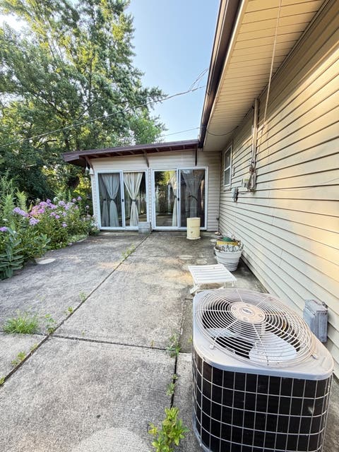 Tiny photo for 381 N Silverleaf Boulevard, Carol Stream, IL 60188 (MLS # 12724307)