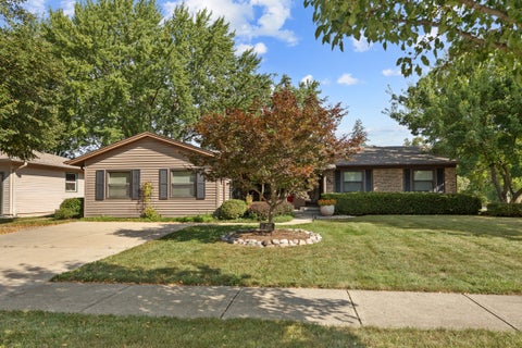 Photo of 569 Northampton Circle, Elk Grove Village, IL 60007 (MLS # 12752439)