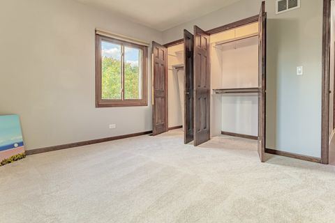 Tiny photo for 725 BISMARK Court, Elk Grove Village, IL 60007 (MLS # 12501066)