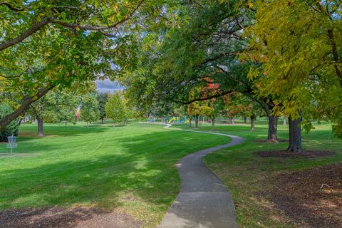 Tiny photo for 725 BISMARK Court, Elk Grove Village, IL 60007 (MLS # 12501066)