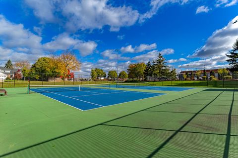 Tiny photo for 725 BISMARK Court, Elk Grove Village, IL 60007 (MLS # 12501066)