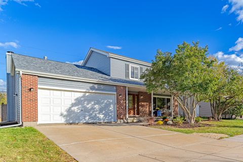 Photo of 725 BISMARK Court, Elk Grove Village, IL 60007 (MLS # 12501066) Photo of 725 BISMARK Court, Elk Grove Village, IL 60007 (MLS # 12501066)