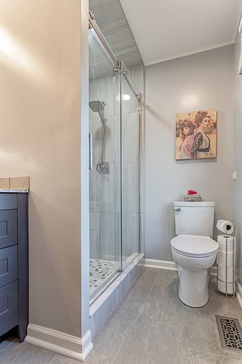 Tiny photo for 725 BISMARK Court, Elk Grove Village, IL 60007 (MLS # 12501066)