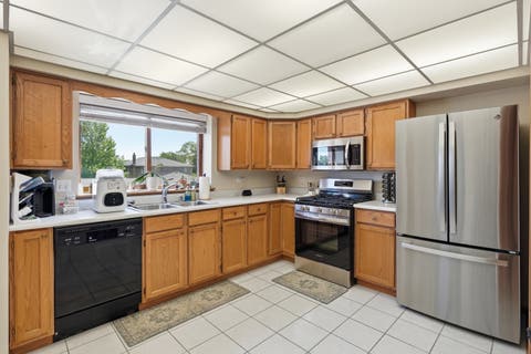 Tiny photo for 18206 Rita Road #2B, Tinley Park, IL 60477 (MLS # 12692339)
