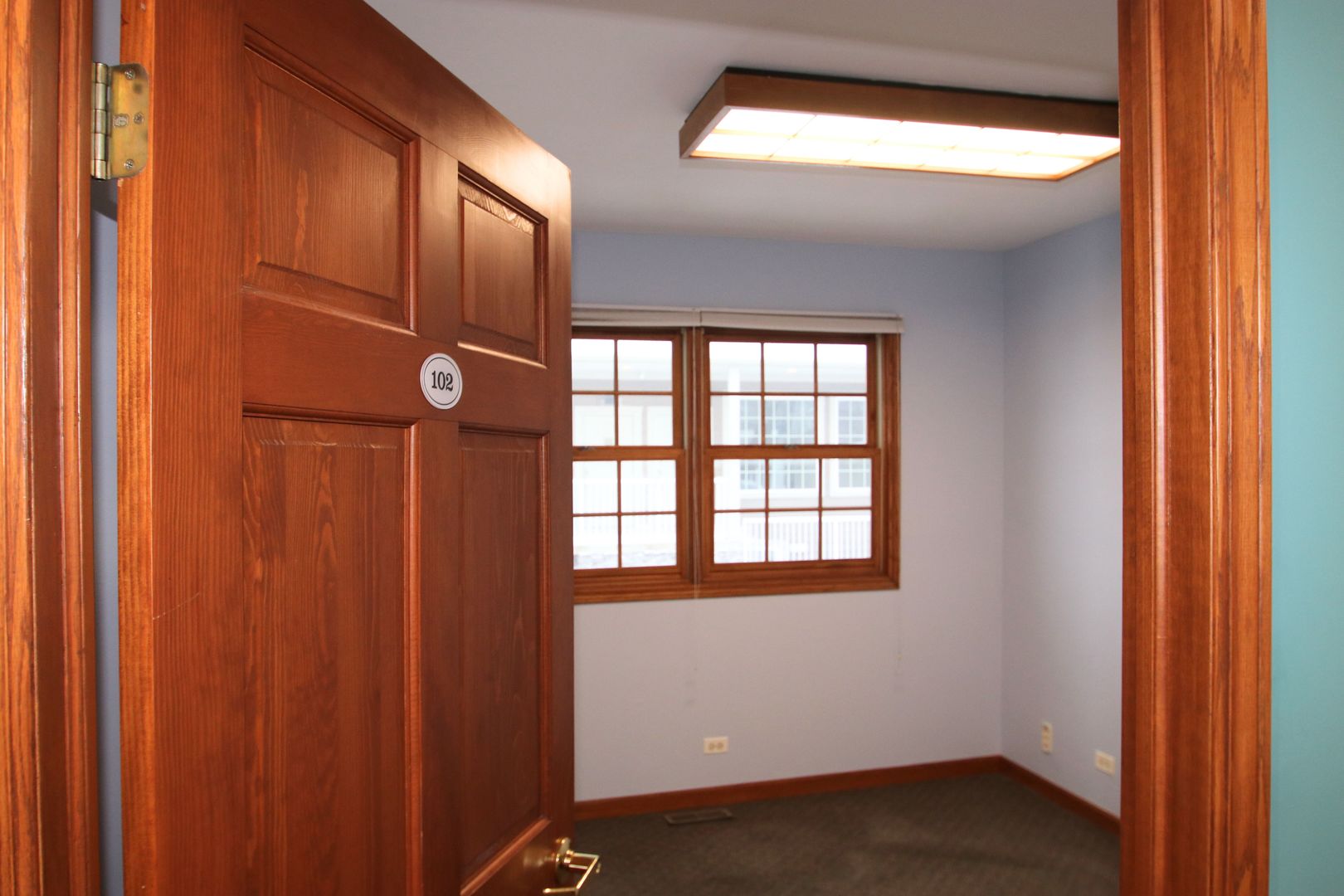 34 W Grand Avenue 102