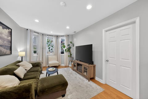 Tiny photo for 4327 N Damen Avenue #G, Chicago, IL 60618 (MLS # 12655577)