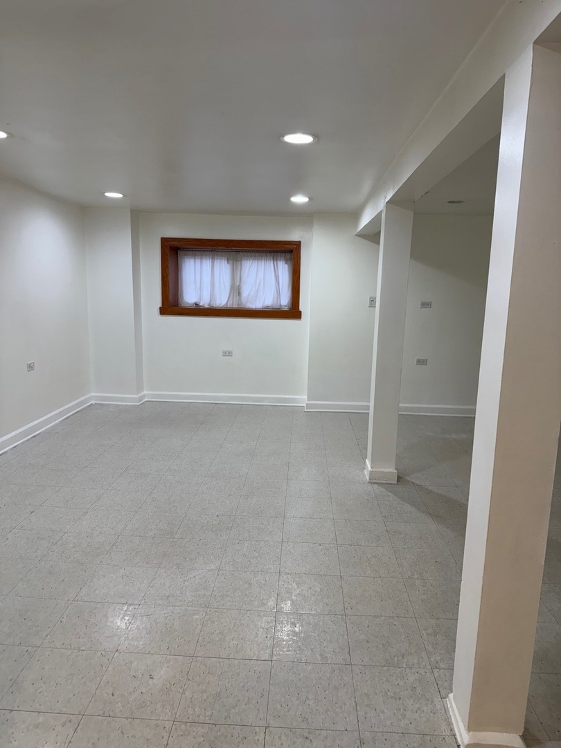 2434 W Pershing Road