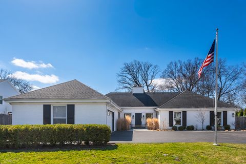 Tiny photo for 1225 W Deerpath Road, Lake Forest, IL 60045 (MLS # 12582880)