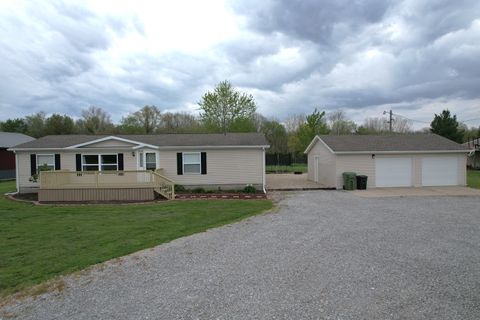 Tiny photo for 16495 E Robin Road, Mt Vernon, IL 62864 (MLS # 12616726)