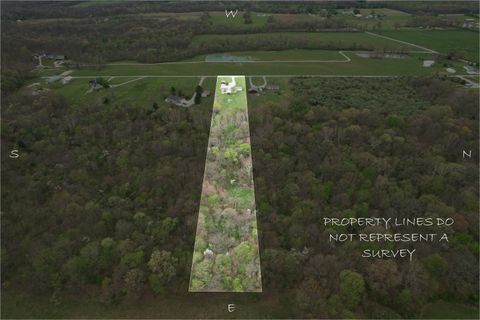 Tiny photo for 16495 E Robin Road, Mt Vernon, IL 62864 (MLS # 12616726)