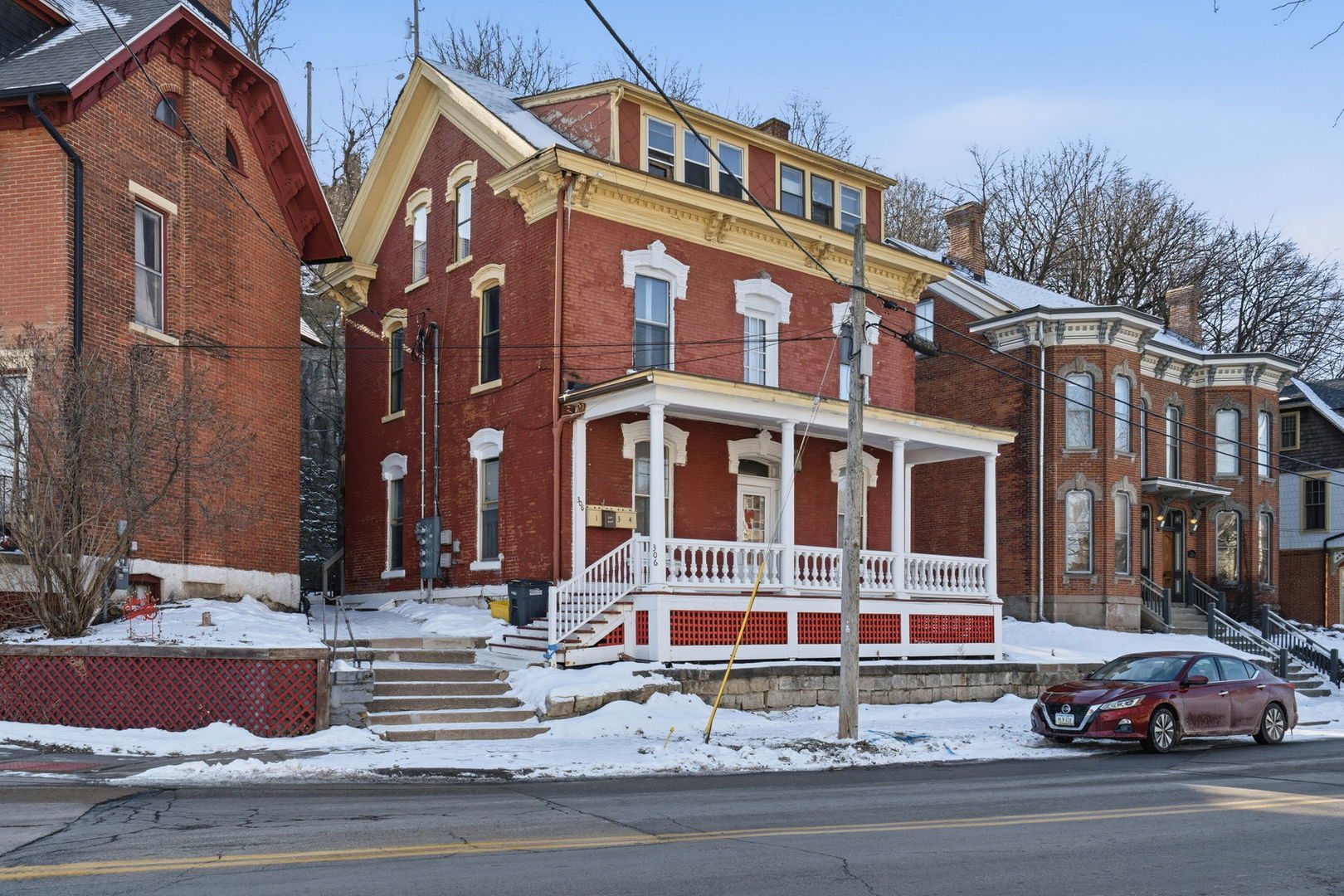 306 W Locust Street