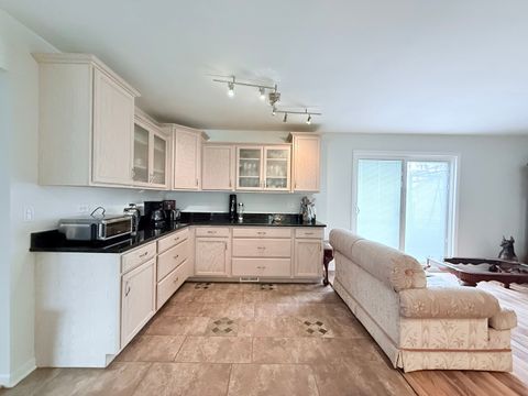 Tiny photo for 28 W Devon Avenue, Glendale Heights, IL 60139 (MLS # 12595130)