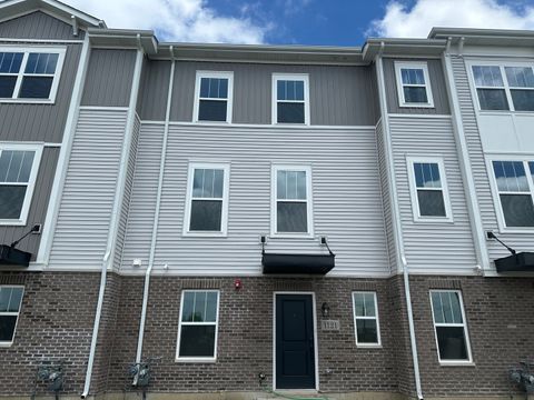 1121 Girard Avenue Des Plaines IL 60018