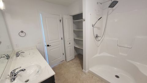 Tiny photo for 4339 55th Avenue, Bettendorf, IA 52722 (MLS # 12694091)