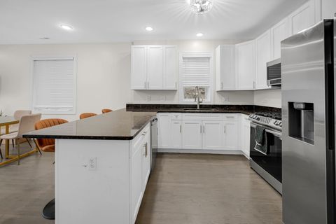 Tiny photo for 31 E 26th Street #4, Chicago, IL 60616 (MLS # 12500507)