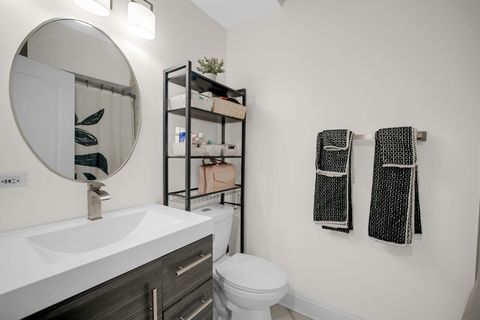 Tiny photo for 31 E 26th Street #4, Chicago, IL 60616 (MLS # 12500507)