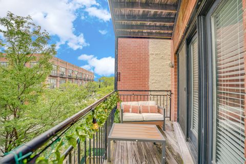 Tiny photo for 31 E 26th Street #4, Chicago, IL 60616 (MLS # 12500507)