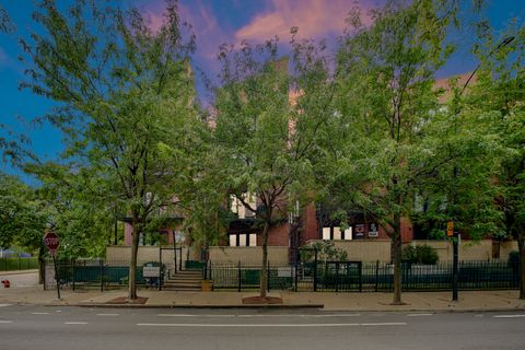 Photo of 31 E 26th Street #4, Chicago, IL 60616 (MLS # 12500507) Photo of 31 E 26th Street #4, Chicago, IL 60616 (MLS # 12500507)