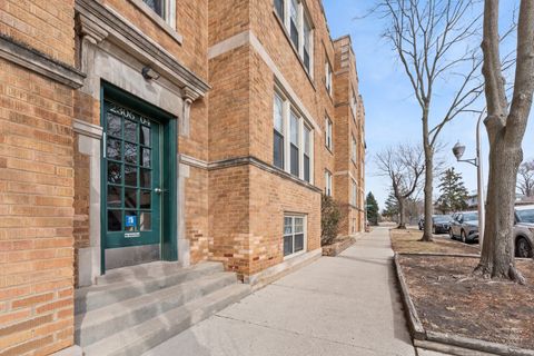 2306 W Jarvis Avenue 3 Chicago IL 60645