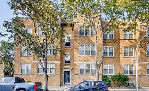 2306 W Jarvis Avenue 3 Chicago IL 60645