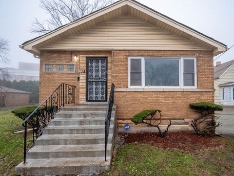 9116 S Dante Avenue Chicago IL 60619