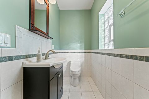 Tiny photo for 5533 LINCOLN Avenue, Morton Grove, IL 60053 (MLS # 12555379)